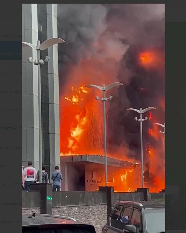 Смотреть видео пожара бизнес центра "Гранд Сетунь плаза" в Москве